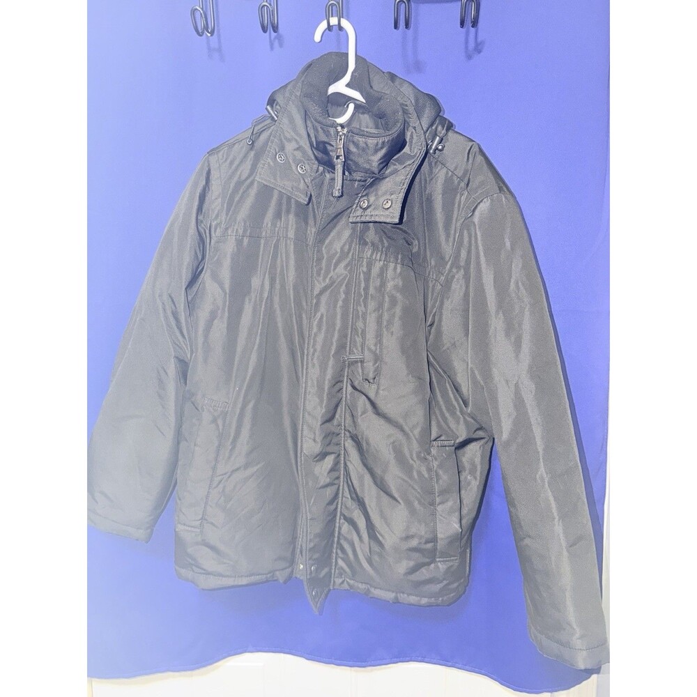 Weatherproof  size M men’s solid black jacket with liner